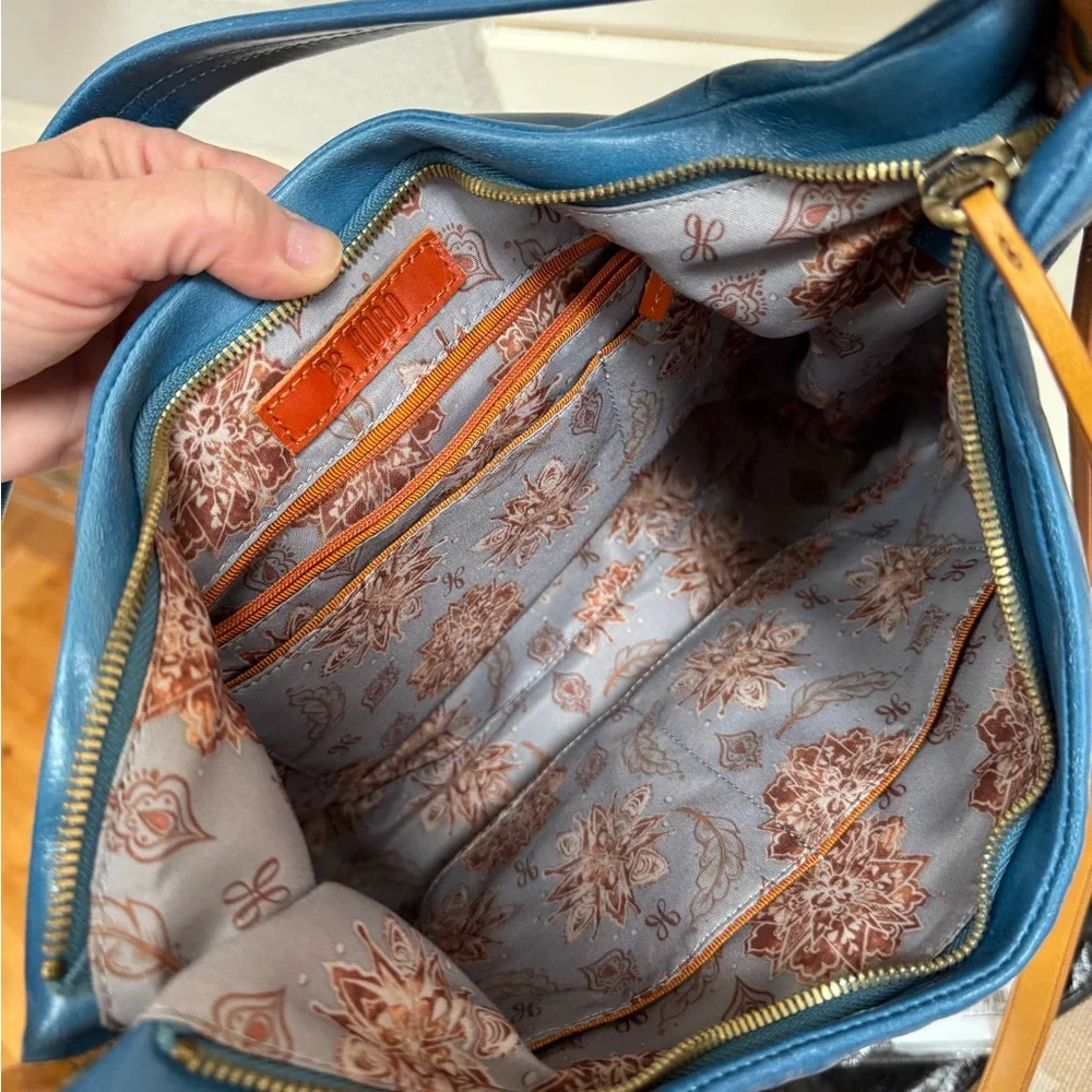 Large HOBO Blue Leather Shoulder Bag with Tan Accent - Picture 3 of 3